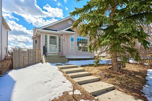 152 Harvest Gold Hts Ne, Calgary, AB, T3K4H2 | Card Image