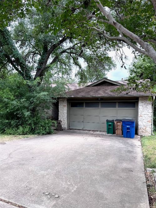 3409 Rosefinch Trl, Austin, TX, 78746-6642 | Card Image