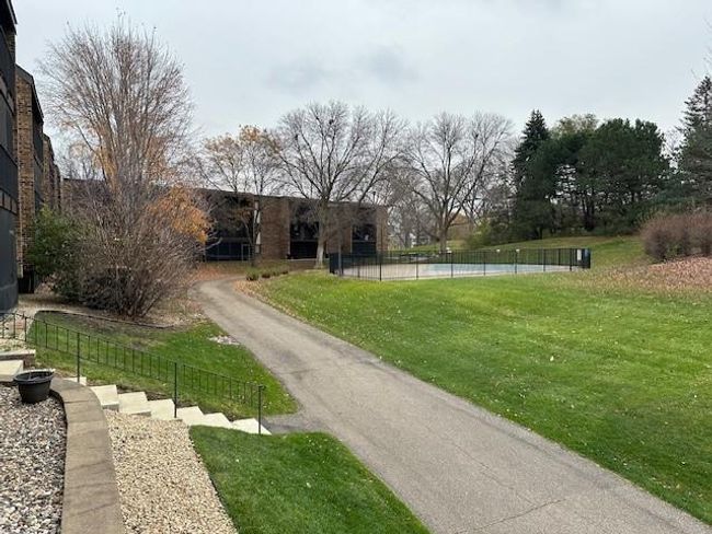 APT-121 - 35 Nathan Ln N, Condo with 2 bedrooms, 2 bathrooms and null parking in Plymouth MN | Image 13