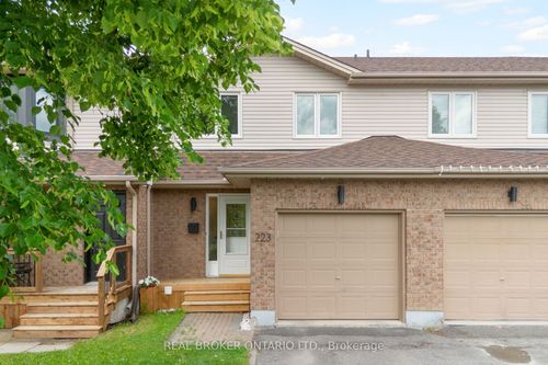 223 Jamieson St, Almonte, ON, K0A1A0 | Card Image