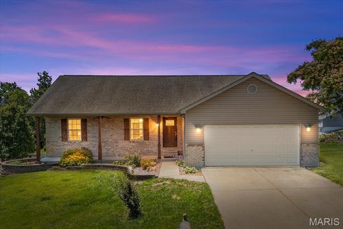 810 Victorian Ave, Waterloo, IL, 62298-3355 | Card Image