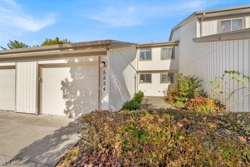 5554 Landover Ct, Parma, OH, 44134-2046 | Card Image