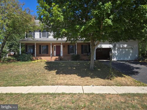 11 Laurel Oak Dr, BOILING SPRINGS, PA, 17007-9428 | Card Image