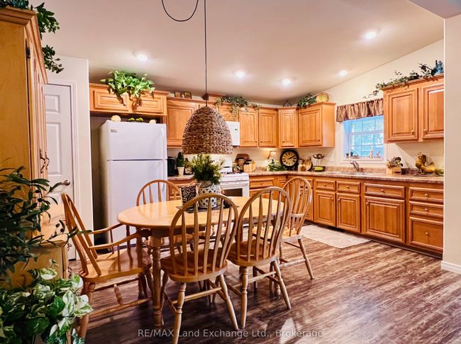 16 Sutton Dr, House other with 2 bedrooms, 2 bathrooms and 2 parking in Goderich ON | Image 10