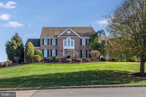 15 Patrick Henry Pl, Ringoes, NJ, 08551-1805 | Card Image