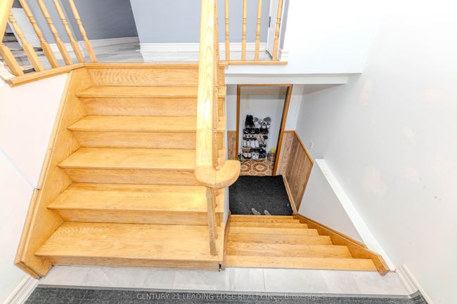 28 Sawmill Rd, House attached with 4 bedrooms, 3 bathrooms and 3 parking in North York ON | Image 24