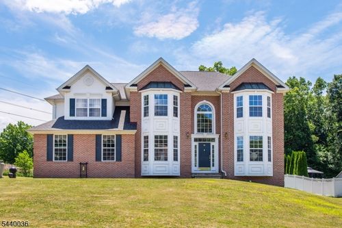 50 Saunders Ln, Hackettstown, NJ, 07840-5526 | Card Image