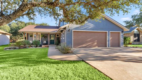 207 Fox Xing, Burnet, TX, 78611-3522 | Card Image