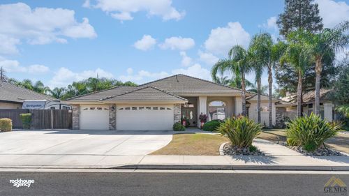 11809 Irwindale Ave, Bakersfield, CA, 93312-6497 | Card Image