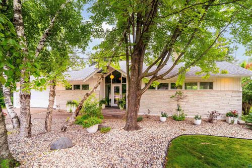 630 Valley Dr, Duluth, MN, 55804-1741 | Card Image