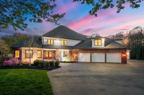 22 Spring Mdws, South Hadley, MA, 01075-1364 | Card Image