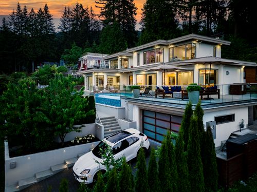 3980 Norwood Ave, North Vancouver, BC, V7N3R3 | Card Image