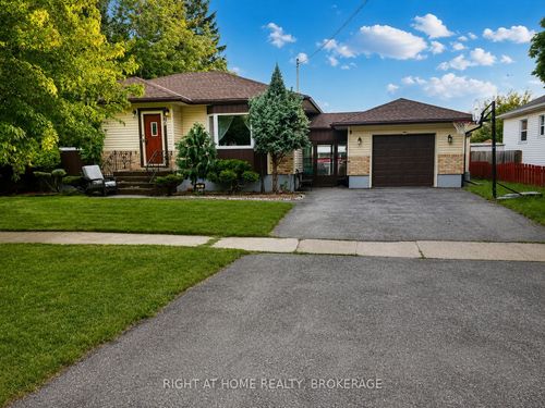 19 White St, Saint Catharines, ON, L2N1Z3 | Card Image