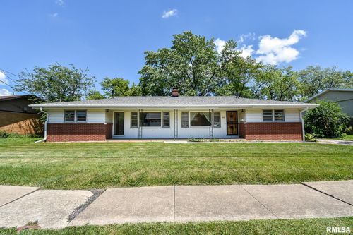 1602 Highwood Ave, Pekin, IL, 61554-6125 | Card Image