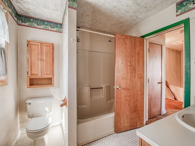 APT-4-5 - 489 Turnpike St, Condo with 2 bedrooms, 2 bathrooms and 2 parking in South Easton MA | Image 18