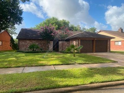 19707 San Gabriel Drive, House other with 4 bedrooms, 2 bathrooms and null parking in Houston TX | Image 1