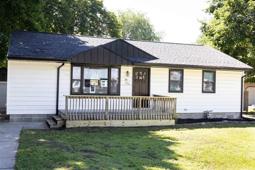 205 Marie Ave, Elk Run Heights, IA, 50707-1333 | Card Image