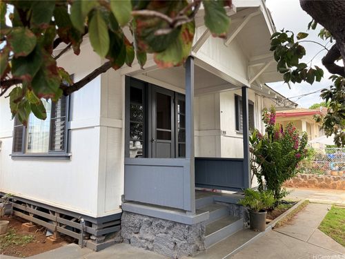 906 Belser St, Honolulu, HI, 96816-1413 | Card Image