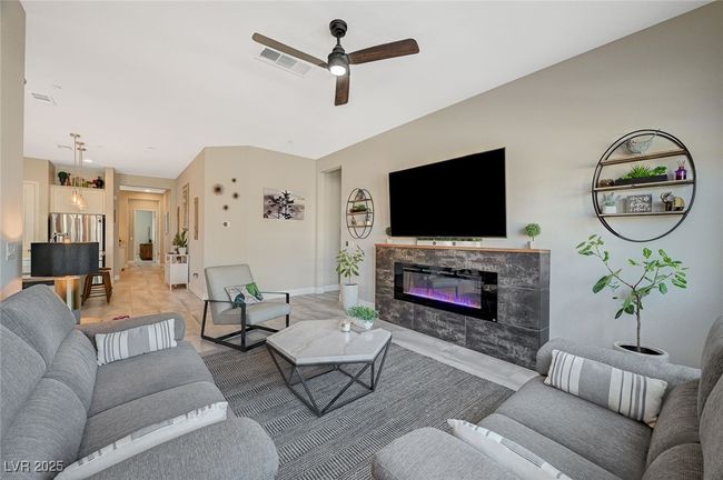 9940 Heather Moore Ave, House other with 3 bedrooms, 2 bathrooms and null parking in Las Vegas NV | Image 4