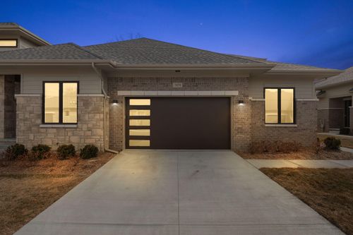 7479 Gramercy Cir, West Bloomfield, MI, 48322-2541 | Card Image