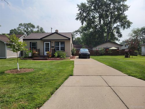 5869 Hipp St, Taylor, MI, 48180-1369 | Card Image