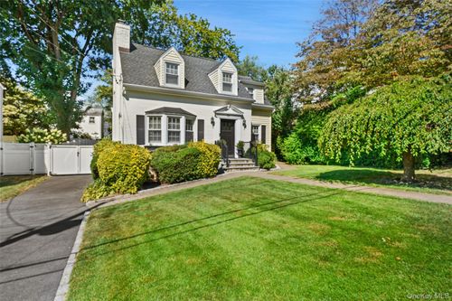 55 Harvard Dr, Hartsdale, NY, 10530-2006 | Card Image