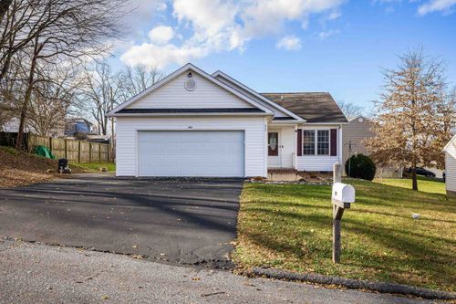 425 S Jackson Ave, Waynesboro, VA, 22980-2955 | Card Image