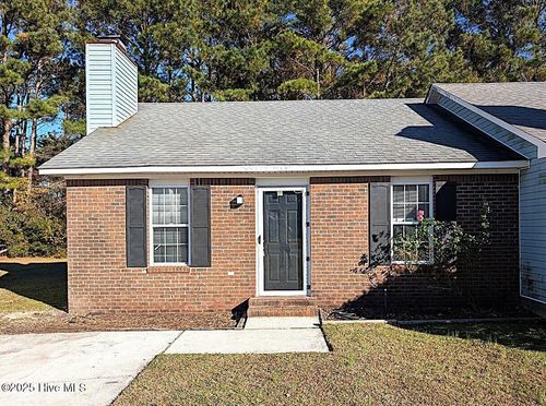 113 Live Oak Ct, Midway Park, NC, 28544-1664 | Card Image