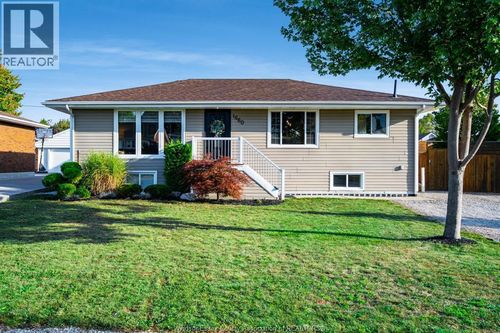 1660 Fairlea Cres, Ruthven, ON, N0P2G0 | Card Image