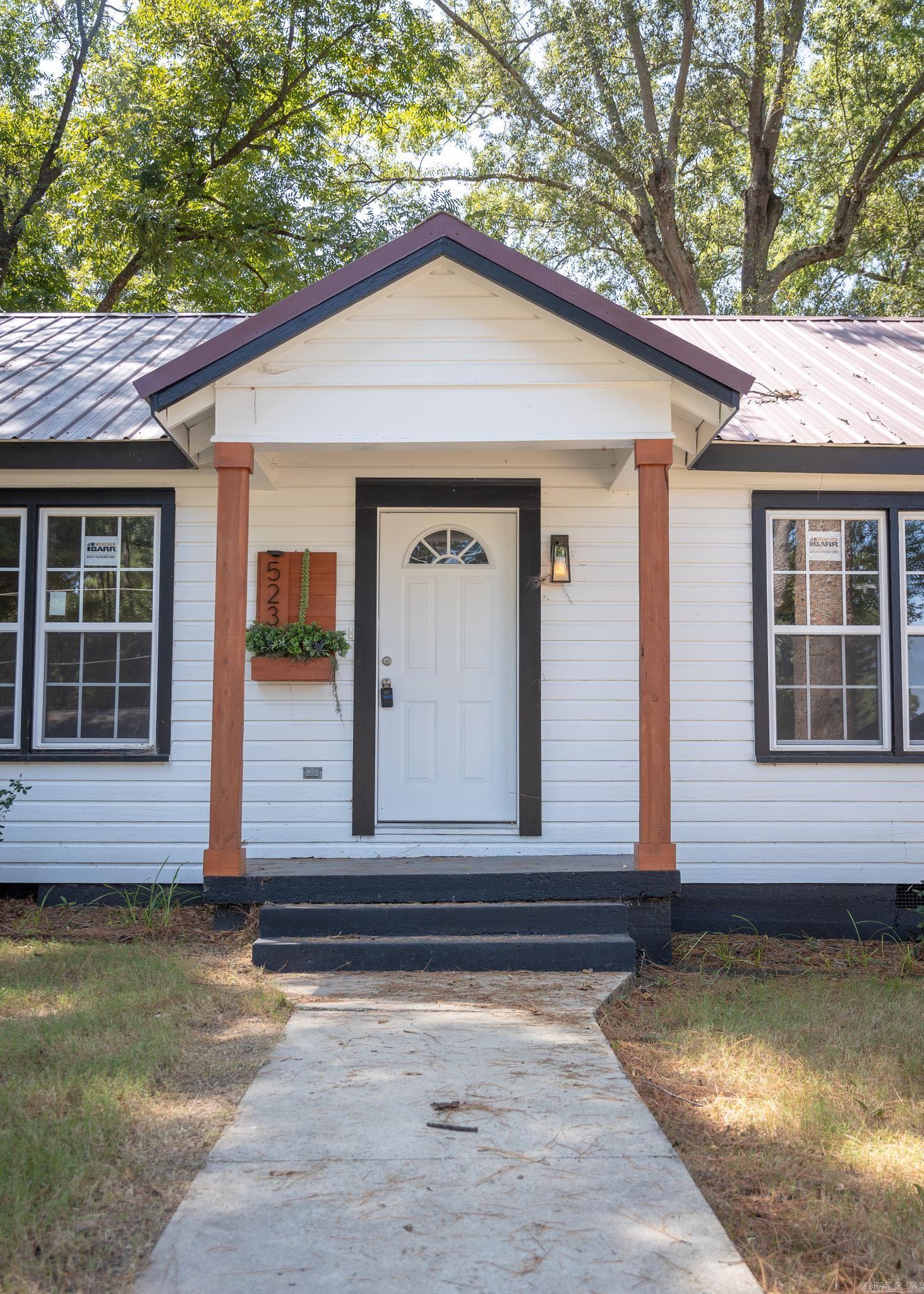 Wood Ave, Monticello, AR 71655