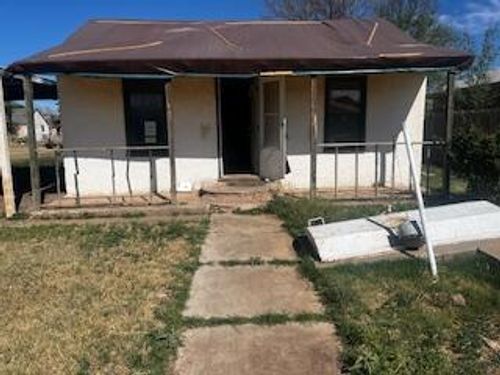 620 S 13th St, Slaton, TX, 79364-5008 | Card Image