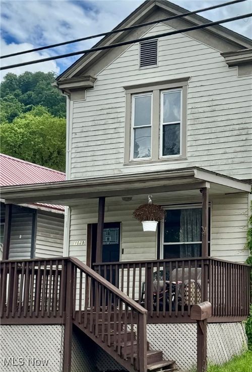1039 Howard St, Bridgeport, OH, 43912-1137 | Card Image
