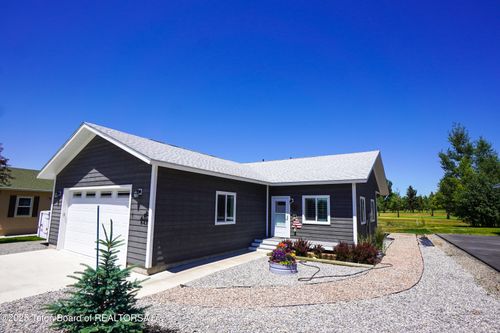 643 Country Club Way, Thayne, WY, 83127-8701 | Card Image