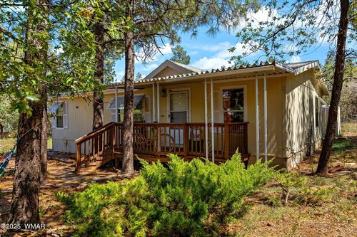 945 S 8th Dr, Show Low, AZ, 85901-6751 | Card Image