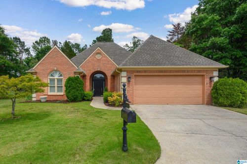 202 Crest Lake Dr, HOOVER, AL, 35244-3344 | Card Image