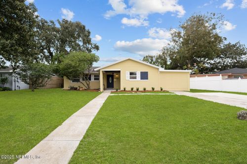 916 15th Ave N, Jacksonville Beach, FL, 32250-4794 | Card Image