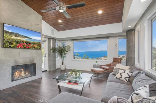 546 Temple Hills Dr, Laguna Beach, CA, 92651-2629 | Card Image