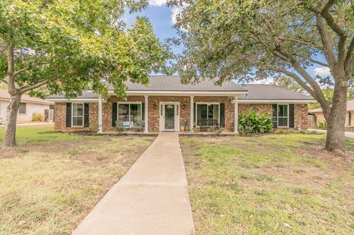 1416 Wade Dr, Bedford, TX, 76022-6612 | Card Image