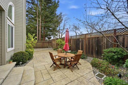 29 Valley West Circle, Napa, CA, 94558 | Card Image