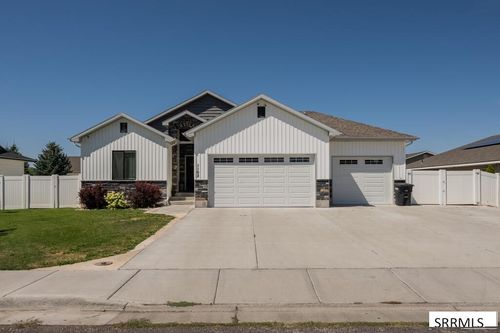 1102 Diamond Drive, Ammon, ID, 83406 | Card Image