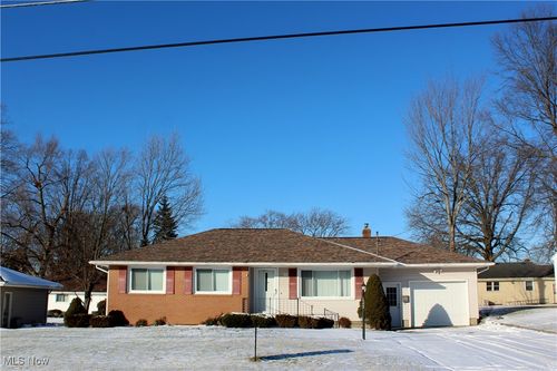 1660 Sequoya Dr, Youngstown, OH, 44514-1233 | Card Image