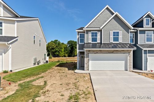 32-2831 W Highgate St Se, Kentwood, MI, 49512-3054 | Card Image