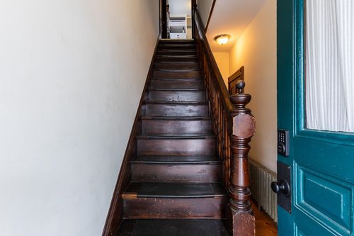 19 Blossom St, Portsmouth, NH, 03801-4519 | Card Image