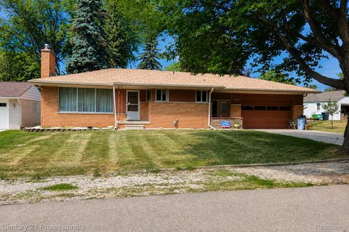 18625 Shadyside St, Livonia, MI, 48152-4435 | Card Image