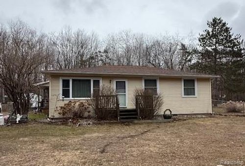 7813 Rookway Rd, Bridgeport, MI, 48722-9711 | Card Image