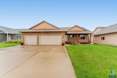 5301 Solono Ave, House other with 5 bedrooms, 2 bathrooms and null parking in Sioux Falls SD | Image 2