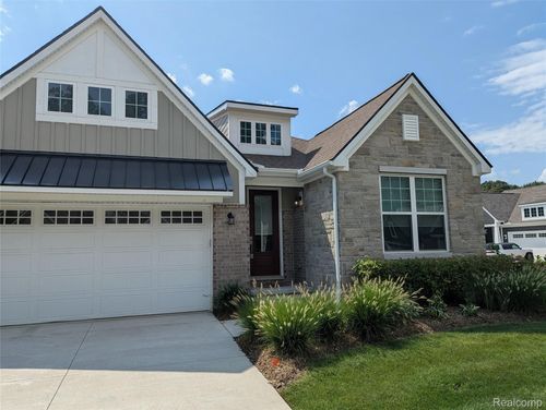 2298 Pondview Ln, Troy, MI, 48085-4302 | Card Image