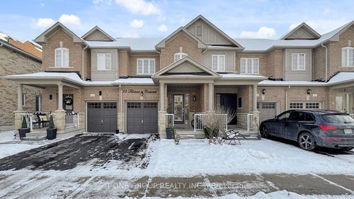 13 Harriet Cres, Stouffville, ON, L4A0T3 | Card Image