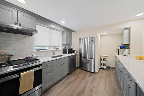 2-2 Cottage Cir, Somerville, MA, 02144-3044 | Card Image