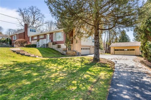 1 Evergreen Dr, Greenville, PA, 16125-1142 | Card Image